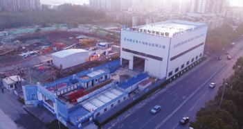 地铁6号线工地罩上防尘隔离棚